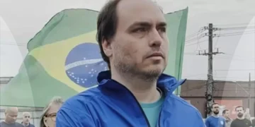 Carlos Bolsonaro participa de ato em SC contra o ministro do STF Alexandre de Moraes