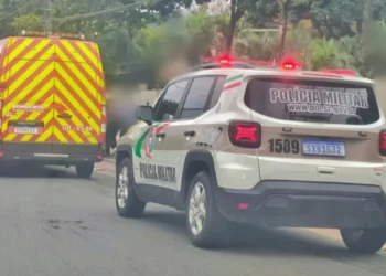 Homem é ferido com enxada pelo irmão em surto em Jaraguá do Sul