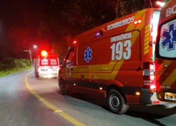 Homem é encontrado em posição fetal e desorientado após ser esfaqueado em Gaspar