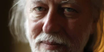 László Krasznahorkai “profundamente feliz” pela distinção do Nobel da Literatura