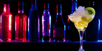 Brasil investiga 48 casos de intoxicação por metanol, com uma morte confirmada em SP