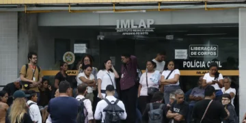 Famílias de mortos em operação no Rio reclamam de falta de informação