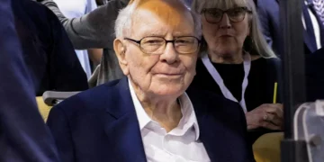 Buffett mira maior aquisição da Berkshire Hathaway em três anos com compra da OxyChem