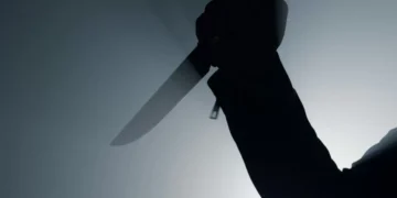 Condenado a 10 anos homem que matou ex-companheiro da mãe com 14 facadas em SC