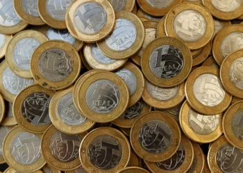 Taxas dos DIs caem com fala de Galípolo sobre meta e telefonema entre Lula e Trump