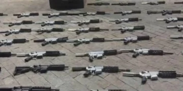 Operação desarticula organização que produzia armas para facções do RJ