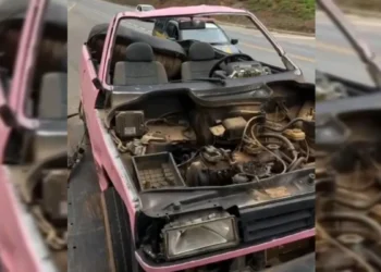 Fiscalização da PRF apreende Fiat Uno sem teto; abordagem revela carro totalmente modificado