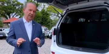 “Porta-malas será maior para caber mais ‘vítimas da sociedade’”: governador anuncia novas viaturas e motos para reforço policial em SC