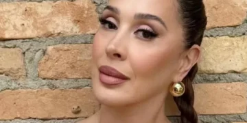 ‘Desserviço’, diz médica sobre gravidez de Claudia Raia