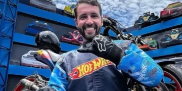 Piloto morre após acidente durante show de manobras radicais no Beto Carrero