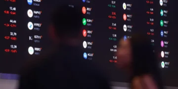 Ibovespa fecha acima dos 149 mil pela 1ª vez e sobe 2% no mês: quais próximos passos?