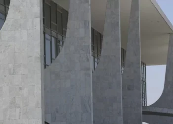 Governo sanciona proibição do uso de linguagem neutra em órgão público