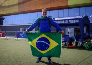 Atleta de Timbó Eduardo Radatz conquista prata no Sul-Americano Sub-20 de Atletismo