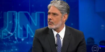 William Bonner critica ‘mundo polarizado’ na despedida do JN