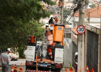 Enel anuncia R$ 10 bi em investimentos com foco em rede subterrânea