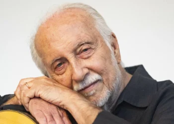 ‘Estão fazendo música com IA melhor que as de Tom Jobim’: Roberto Menescal