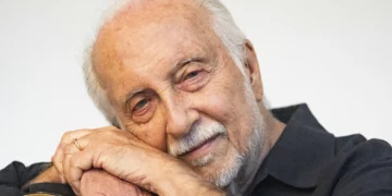 ‘Estão fazendo música com IA melhor que as de Tom Jobim’: Roberto Menescal