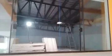 Trabalhador morre após queda de estrutura durante obra em escola de Blumenau