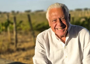 Ao negociar volta à Globo, Antonio Fagundes detalha o que o fez sair