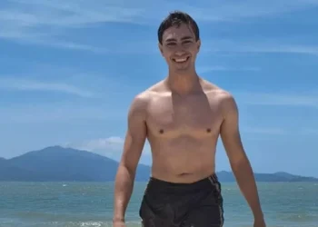 Filho de jornalista morre afogado em praia de SC; ele deixou um filho de um ano