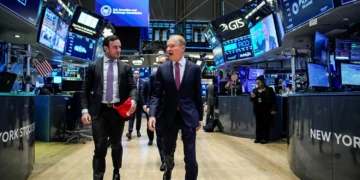 Wall Street abre estável na véspera de Natal em pregão com menor volume