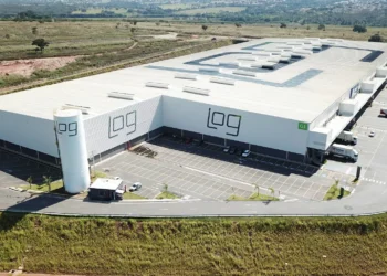 Log CP (LOGG3): ações sobem 3,5% após anúncio de dividendos de R$ 3,18 por ação