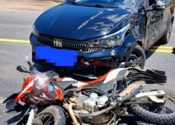 Motociclista fica ferido após colisão com carro na BR-470, em Ascurra