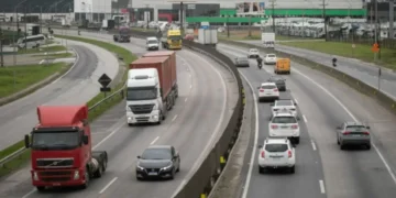 BR-101 concentra trechos mais perigosos do país e acumula acidentes graves em Santa Catarina