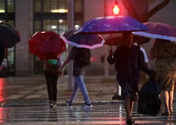 SP: chegada de frente fria amplia nível de alerta da Defesa Civil