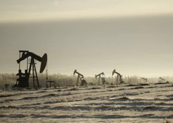 Petróleo sobe mais de 1% com escalada de tensão e eventual intervenção dos EUA no Irã