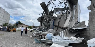 Cidade do Paraná é atingida por ventos fortes de até 180 km/h