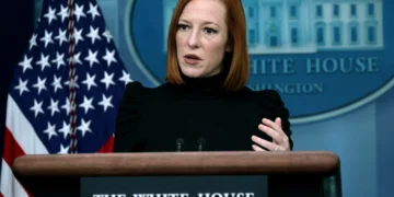 O alarme de ex-secretária de Biden sobre filme de Melania Trump