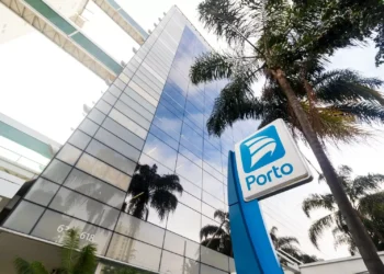 UBS BB vê crescimento sufocado e rebaixa recomendação da Porto para neutra; ação cai