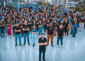 Empresa de SC surpreende e paga bônus equivalente a oito salários a cada funcionário