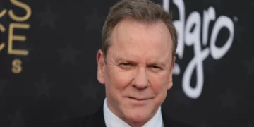Kiefer Sutherland detido depois de agredir motorista