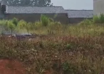 Trote faz Bombeiros Voluntários de Indaial perderem tempo com incêndio em lixo