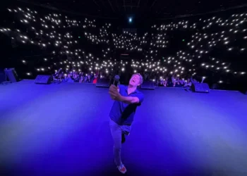 Fabio Porchat celebra sucesso de público alcançado em duas turnês nos EUA