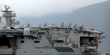 EUA reclamam abate de drone iraniano que se dirigia a porta-aviões USS Lincoln