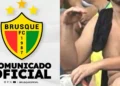 Brusque publica nota oficial após gesto polêmico de torcedor durante partida contra a Chapecoense