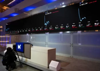 B3 (B3SA3): UBS eleva recomendação para compra e ações sobem mais de 4%