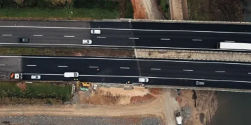 A1 reabre totalmente após colapso do viaduto de Casais