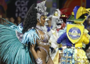 Viradouro vence Carnaval do Rio e escola que homenageou Lula desce de divisão
