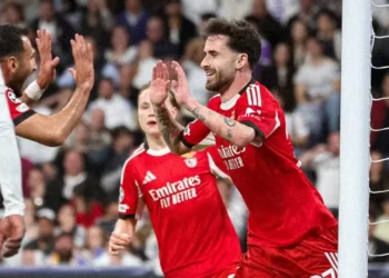 Benfica perde em Madrid e está fora da Champions