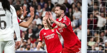 Benfica perde em Madrid e está fora da Champions