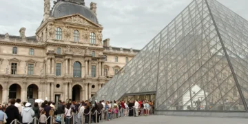 Autoridades receberam emails com “ameaças de explosão em vários locais de Paris”