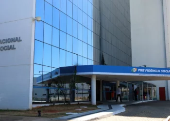 Tese da AGU obriga autor de feminicídio a ressarcir pensão do INSS