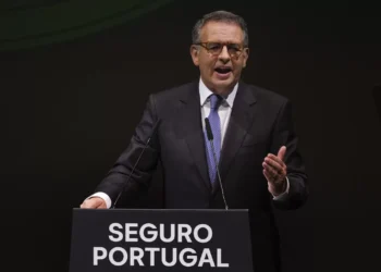 “Jamais serei um contrapoder” diz o Presidente que não quer “legislatura interrompida” nem “adversários”