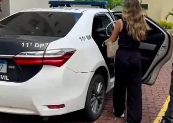 Polícia Civil prende argentina indiciada por injúria racial no Rio