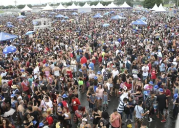 Carnaval requer prevenção de acidentes com rede elétrica, diz Abradee