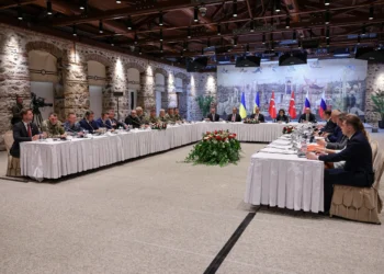 Negociações de paz entre Ucrânia e Rússia em Genebra terminam primeiro dia sem avanços decisivos